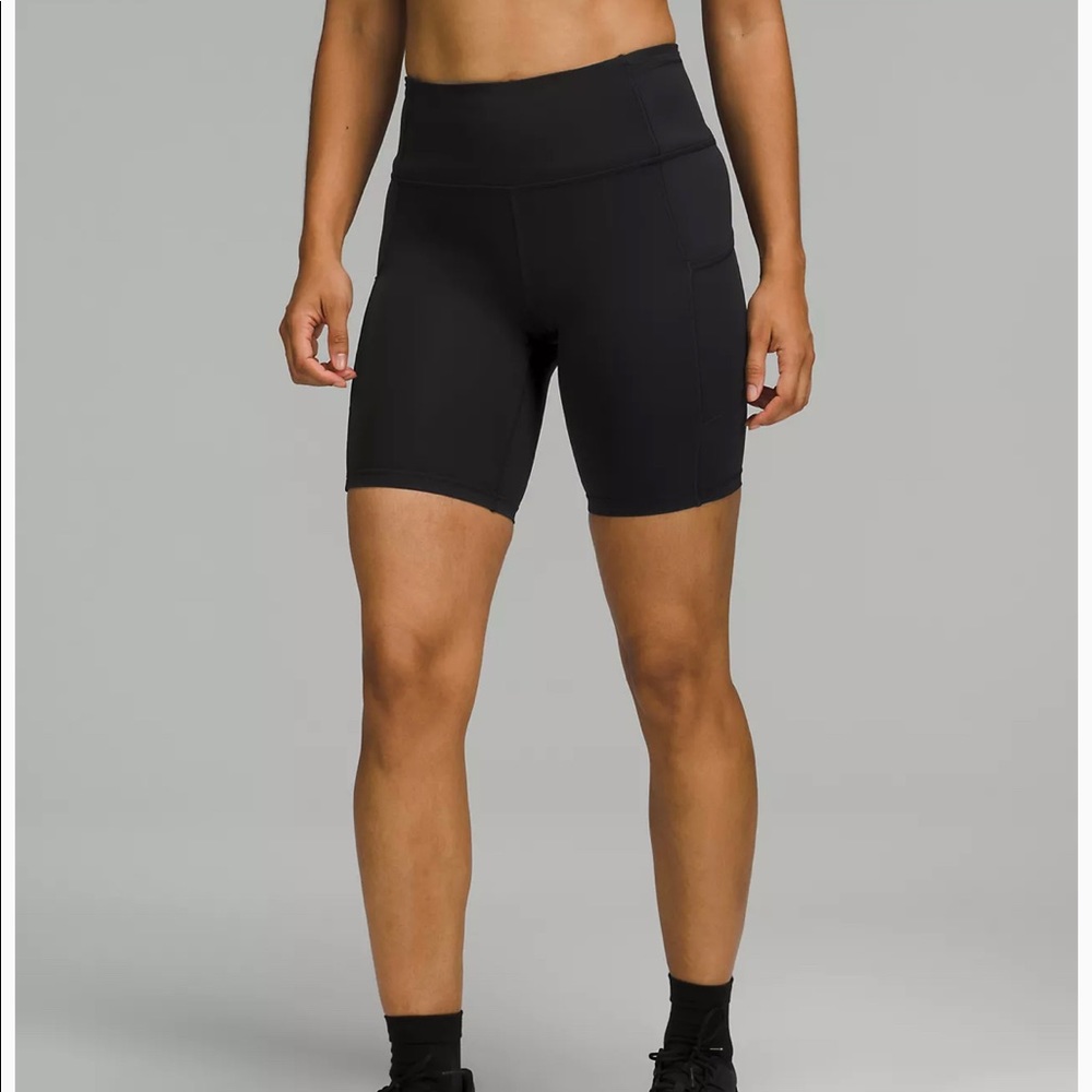 Lululemon Fast and Free High-Rise Short 6" Inseam Size 4 Black